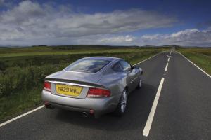 Aston Martin V12 Vanquish 2001 года  (UK)